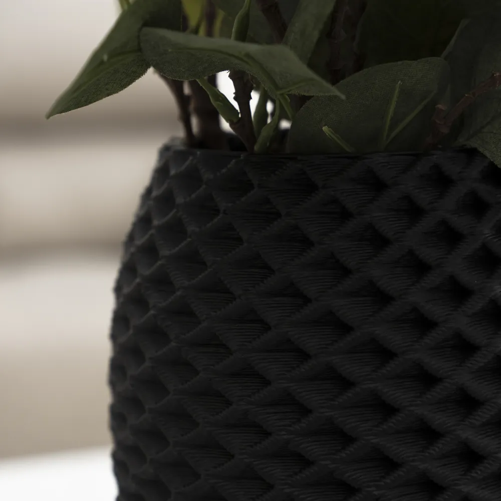 Cesena Planter Pot -Black thumbnail 3