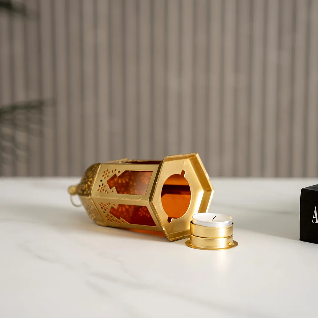 Chloe Metal cutout gold lantern 7X7X16CM