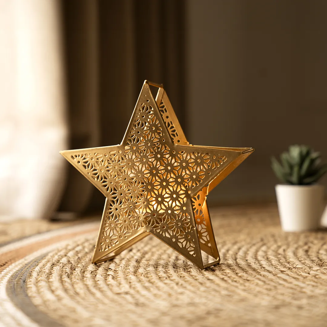 Chloe Metal star shaped candle holder 16.5X4.5X15.5CM