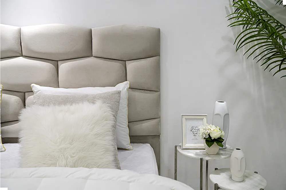 Iris Bed thumbnail 4