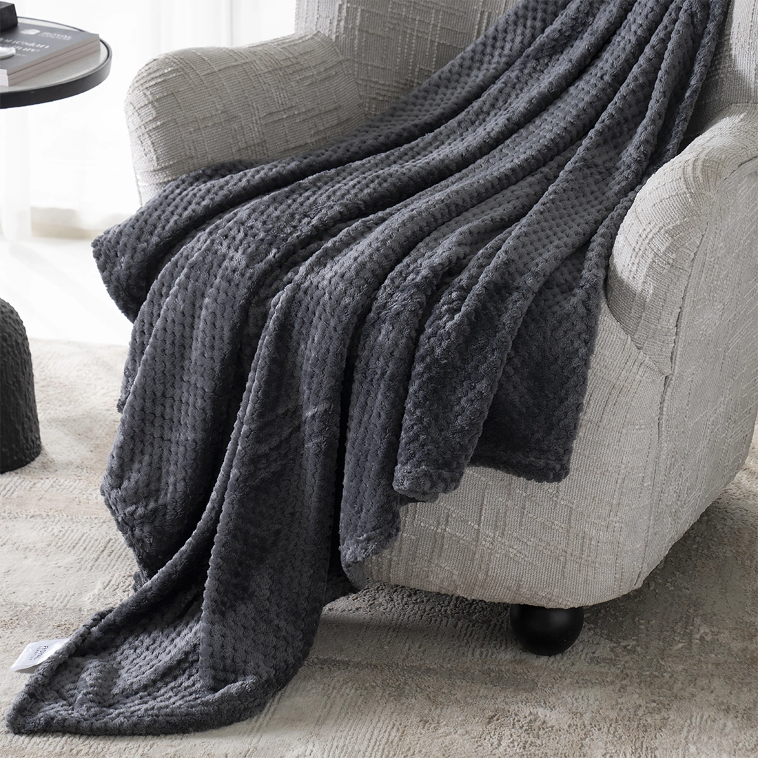 Celestine Knitted Blanket Dark Grey 127×152 Cm thumbnail 2