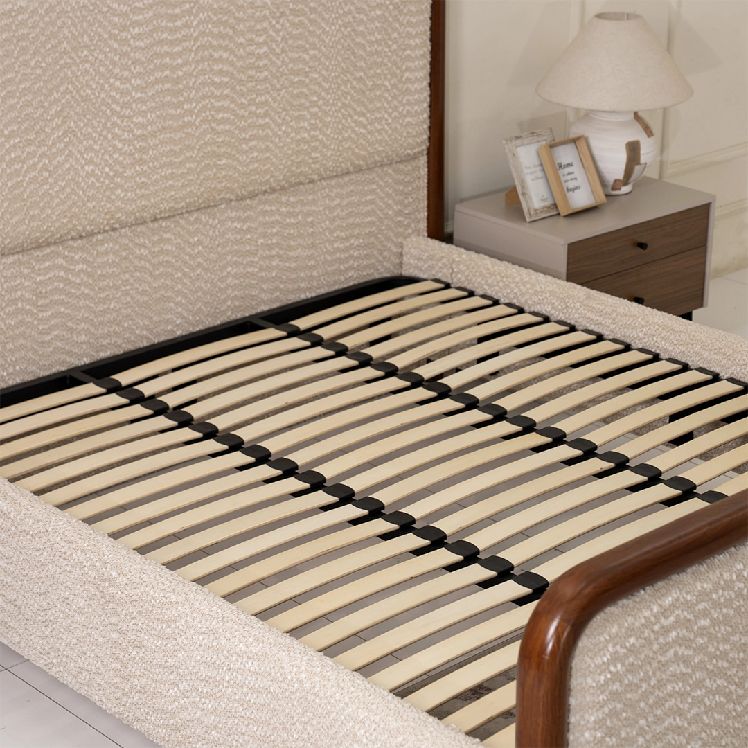 The Elliot Bed thumbnail 7