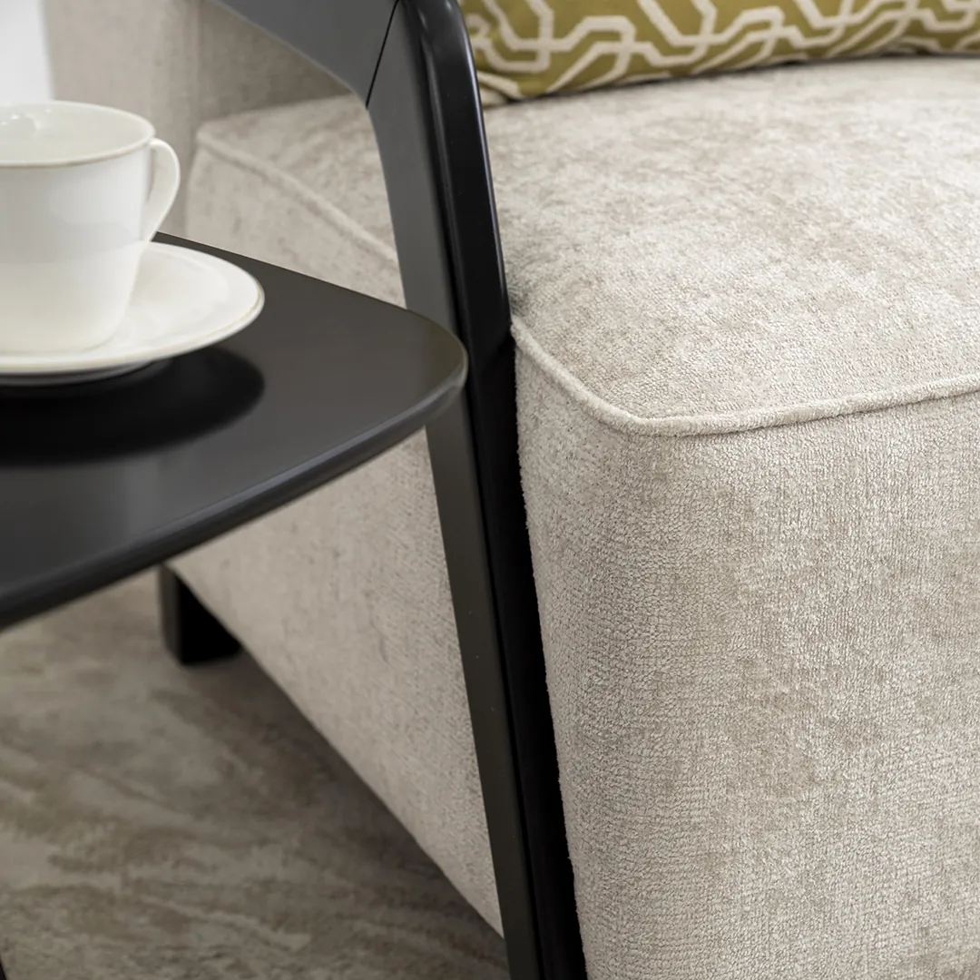 The Flex Lounge chair with Table thumbnail 2
