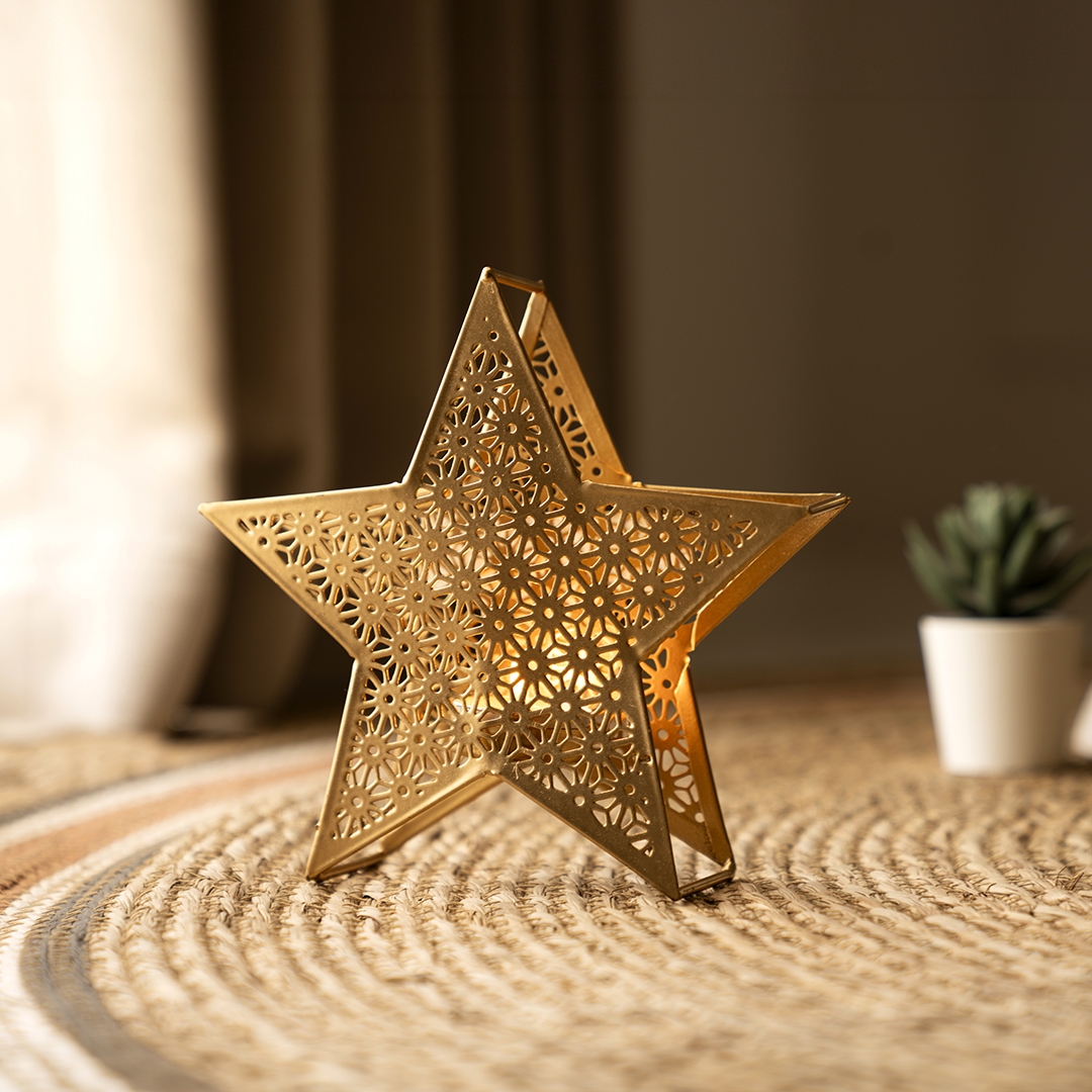 Chloe Metal star shaped candle holder 16.5X4.5X15.5CM